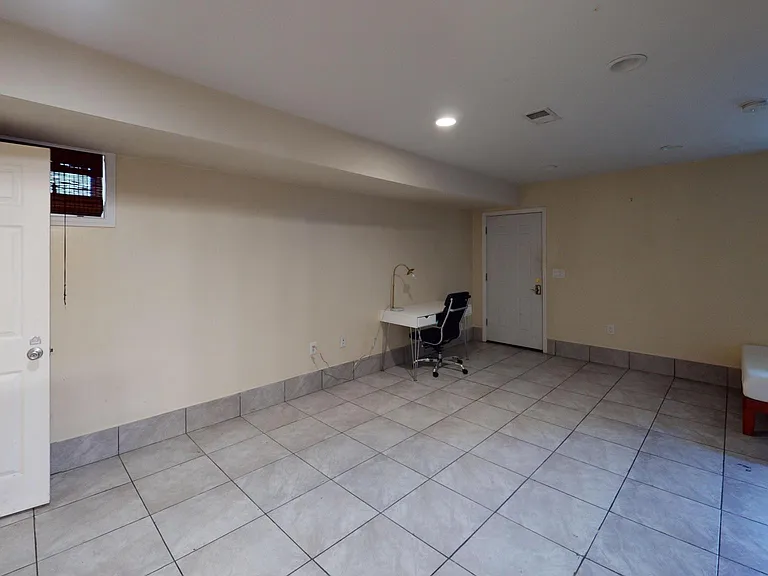 20 Graham St #1 — Photo 11