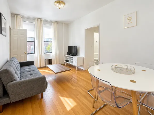 1875 Lexington Ave, New York, NY