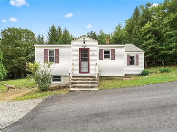 363 Mattity Rd, North Smithfield, RI 02896