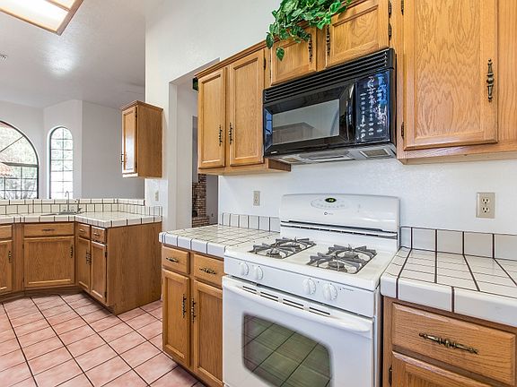 5th image of 9516 Coral Way