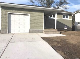 76 Ann Dr S, Freeport, NY 11520