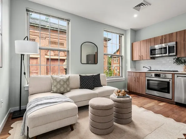 45 1st Ave APT 207, Charlestown, MA 02129