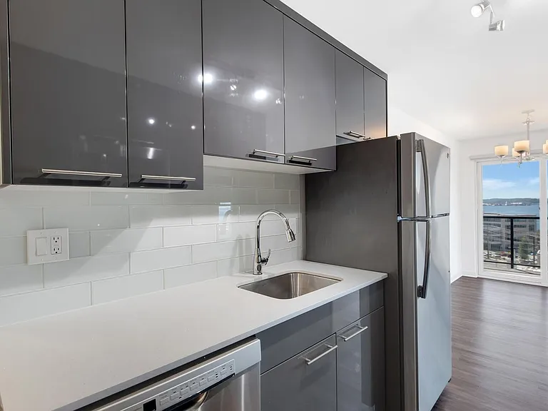 The Puget Vista Apartments — Photo 17