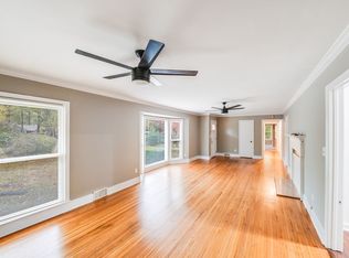 5600 Riviere Dr, Charlotte, NC 28211