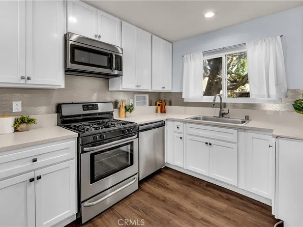 1919 Sherry Ln APT 31, Santa Ana, CA 92705