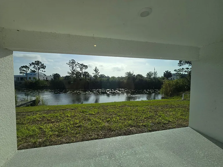 4309 NE 20th Ct — Photo 35