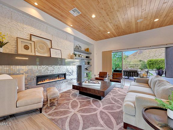 3rd image of 13202 E POINSETTIA Drive