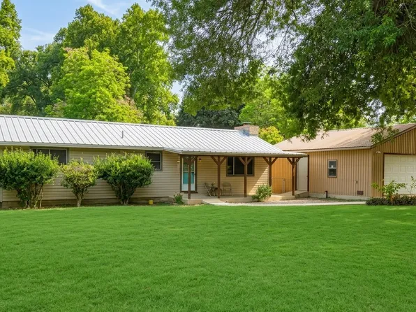 1410 Pecan Dr NW, McQueeney, TX 78123