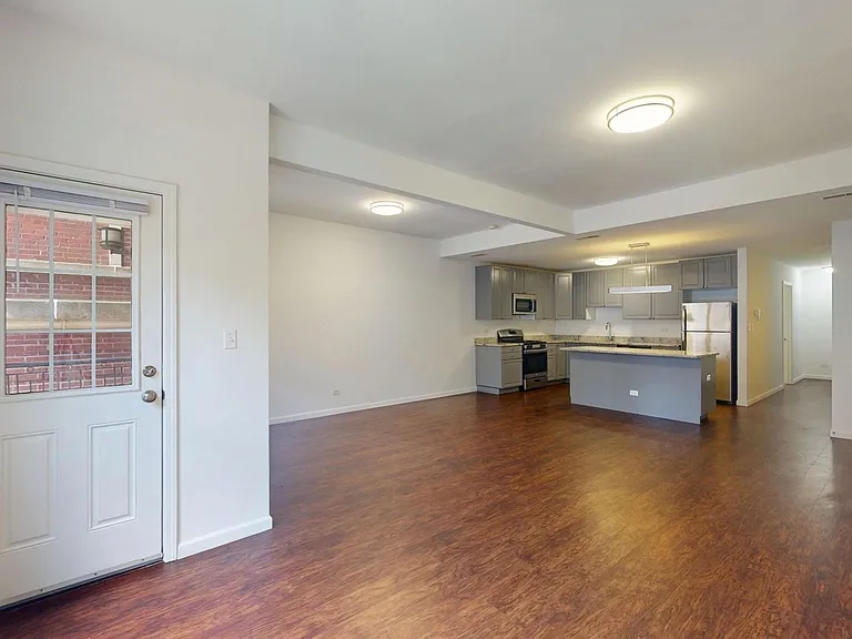 5524-5526 S. Everett Avenue — Photo 12