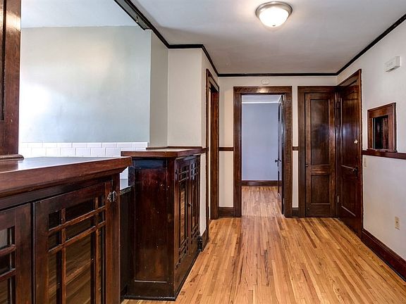 2nd image of 1091 Goodrich Ave #11