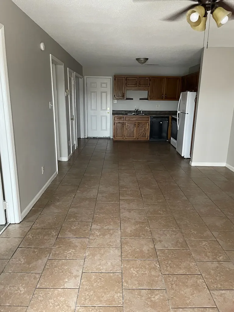 2 bed, 891 sqft, $850 — Photo 4