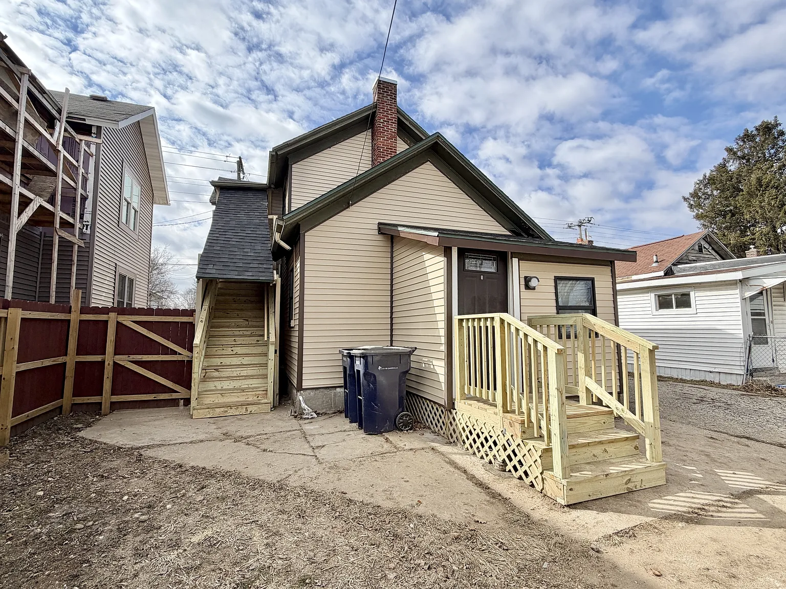 425 South Jackson Street - 2 — Photo 4
