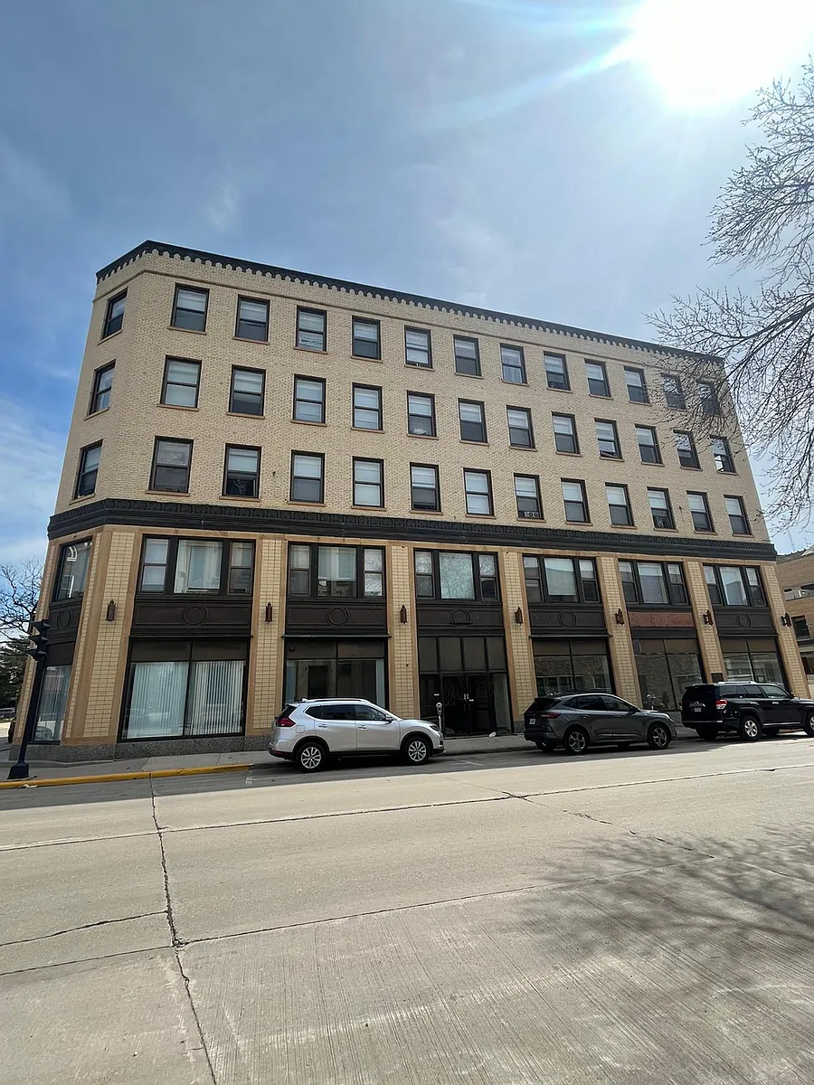 Building Photo - 20 Forest Ave #409