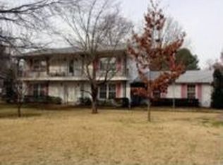 5620 Woodridge St SW, Huntsville, AL 35802