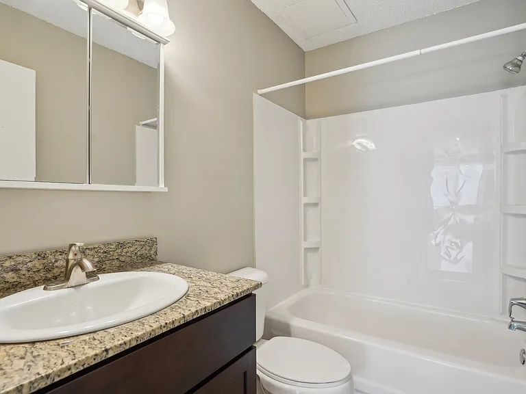 Park West Apartments, LLC — Photo 15