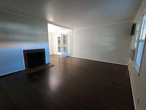 4th image of 2426 N Pershing Ave