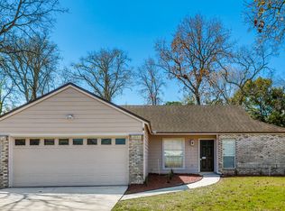 8022 Loch Lomond Ln, Jacksonville, FL 32244