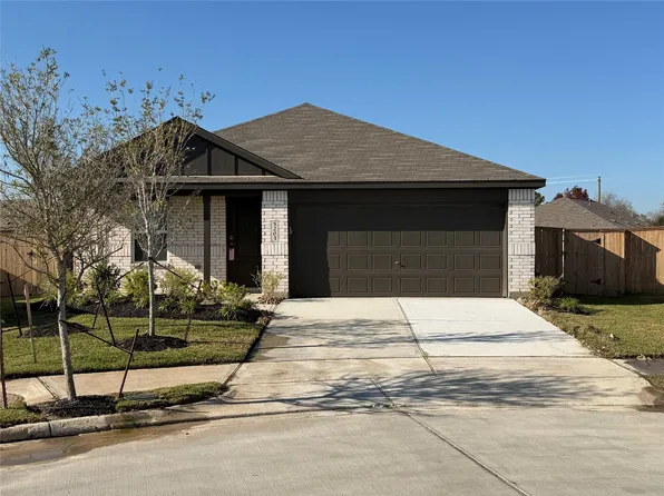 5203 Lake Trout Ln, Baytown, TX 77521