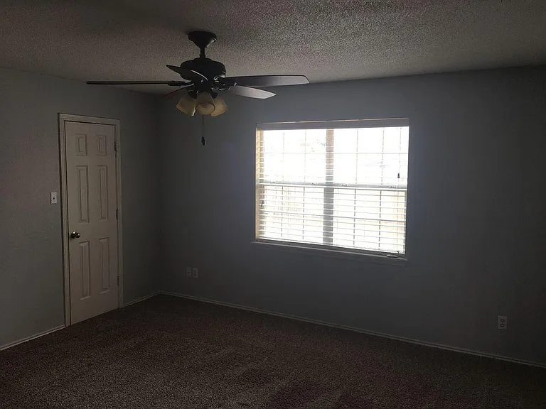 4411 Kemper St #1 — Photo 12
