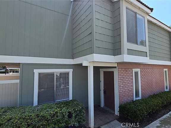 3rd image of 1020 Golden Springs Dr Unit A