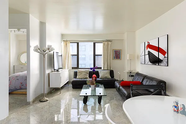 Rented by Compass | media 9