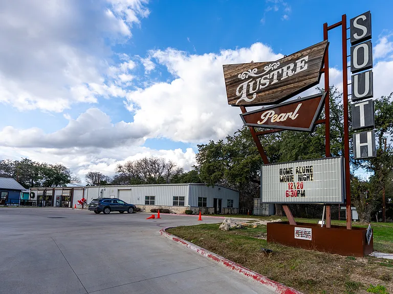 Casata Austin — Photo 82