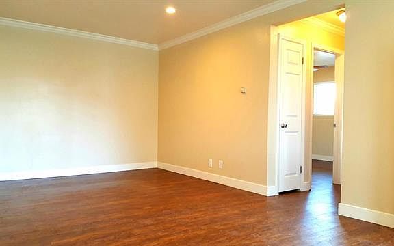 3rd image of 602 Hopkins Ave