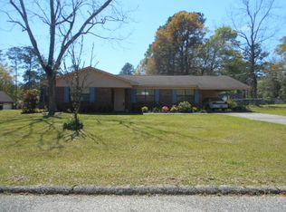 101 E Camellia Ave, Geneva, AL 36340