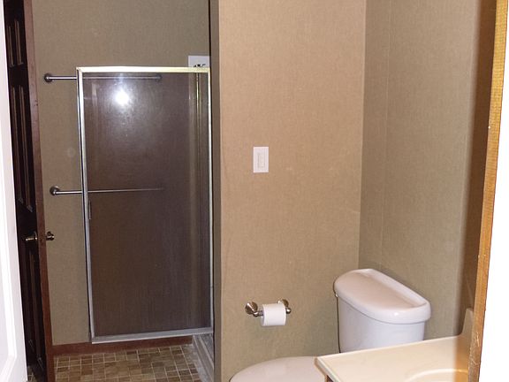 Master Bathroom/Linen closet