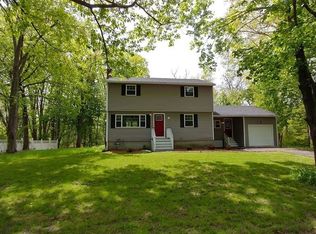 5 Blaisdell Rd, Chelmsford, MA 01824