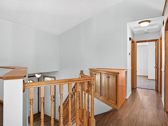 3rd image of 5660 Highland Trl