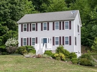 372 Amherst Rd, Belchertown, MA 01007