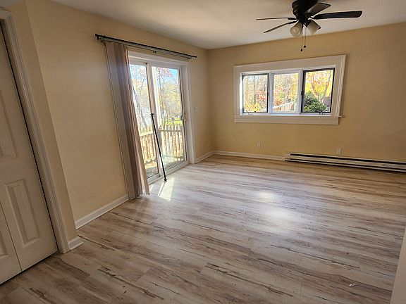4th image of 27 Bullis Dr #1