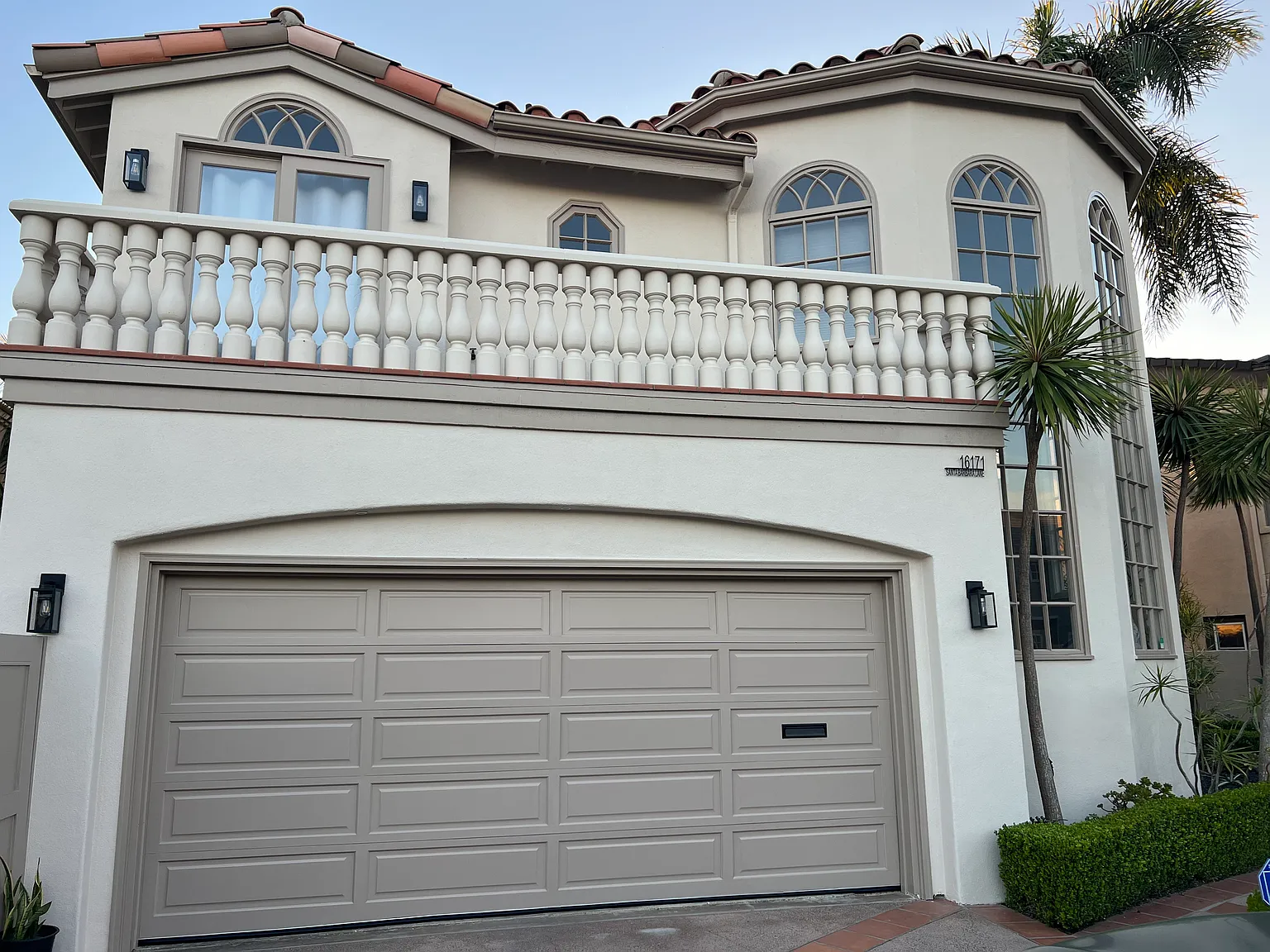 16171 Santa Barbara Ln — Photo 3