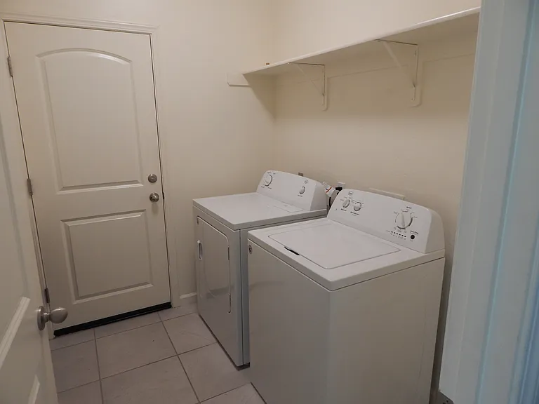 4613 W Payson Ct — Photo 10