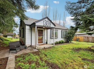 1309 S 208th St, Seattle, WA 98198
