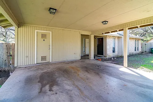 5405 Brompton Cir #B Photo 1