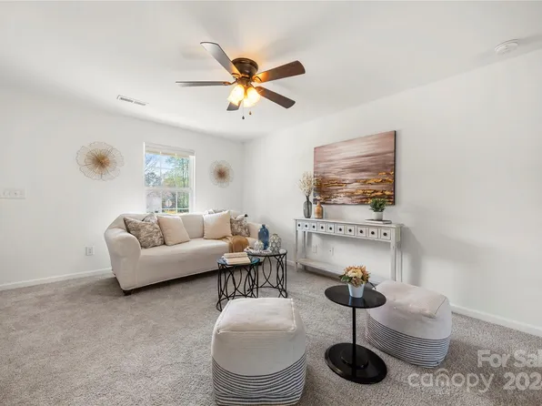 692 Victory Gallop Ave #93, Clover, SC 29710