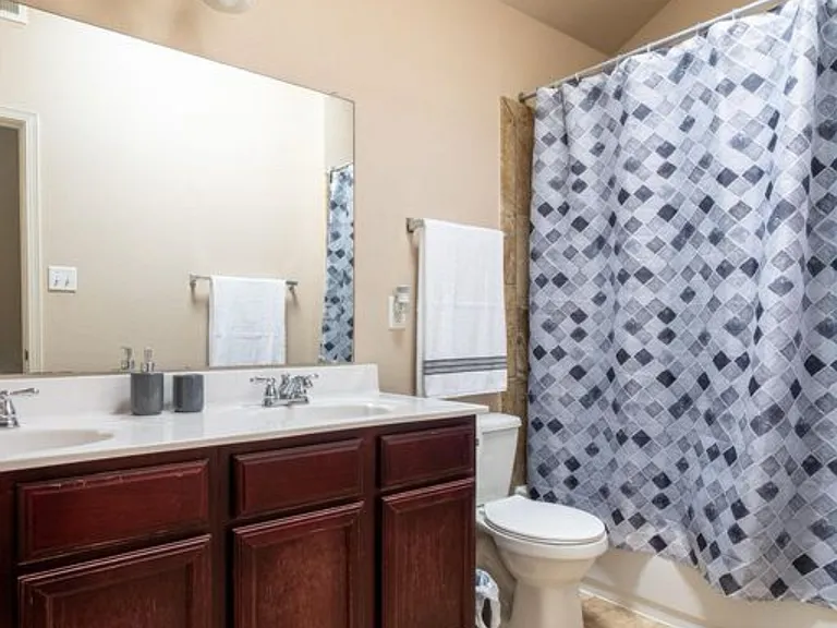 424 Sonaran Ct — Photo 14