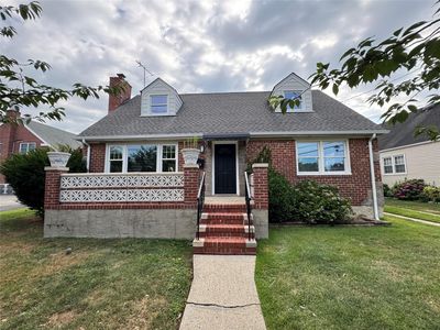 616 William Street, New Hyde Park, NY, 11040