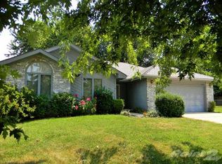 3338 W Katella Ct, Springfield, MO 65807