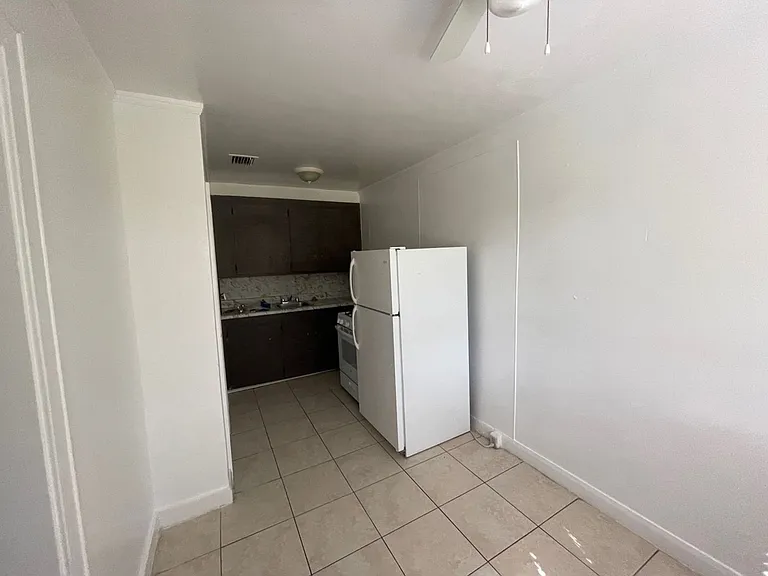 1556 Polk St — Photo 16