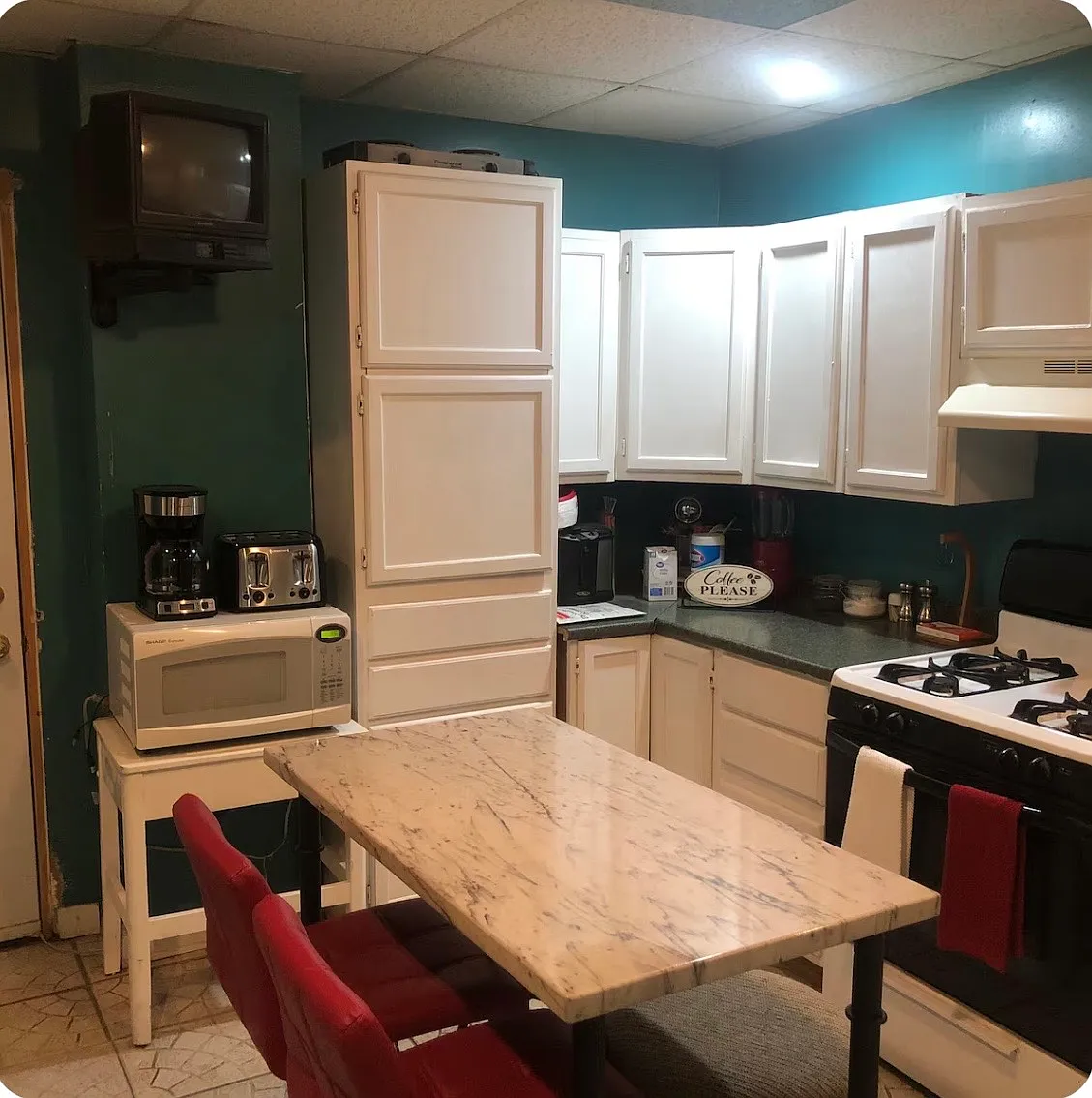 4 bed, 1125 sqft, $2,300 — Photo 4