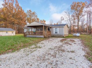 7490 Yale Rd, Atwater, OH 44201