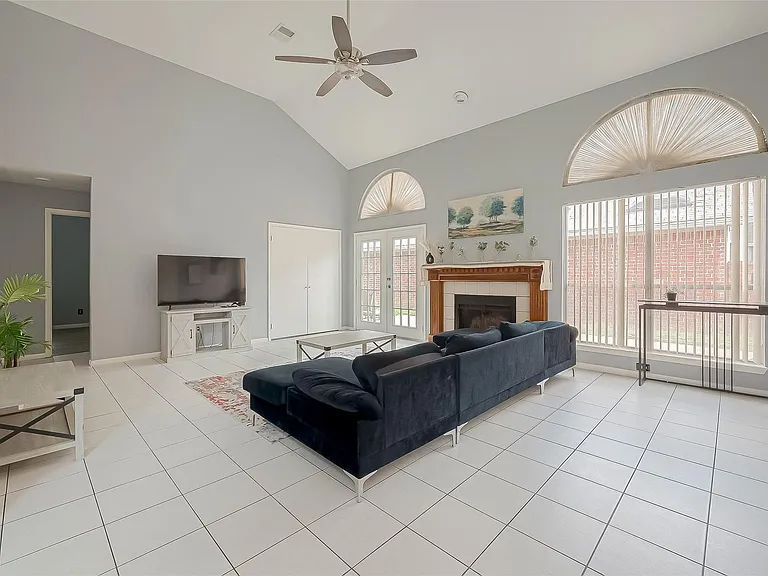 9310 Corner Oaks Ln — Photo 12