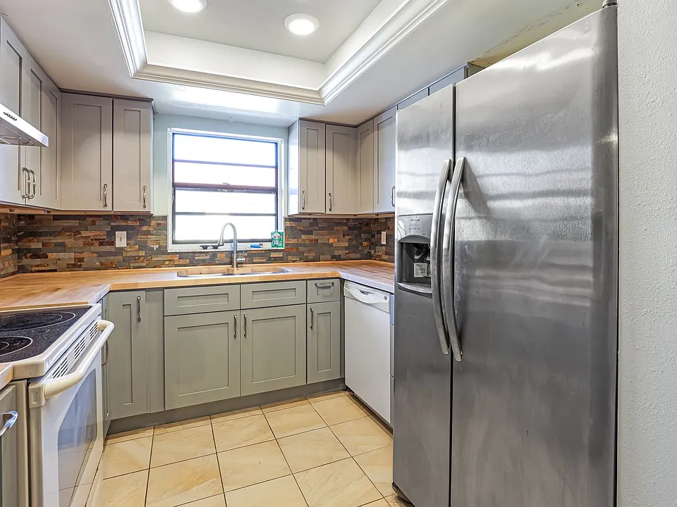 1403 56th St W