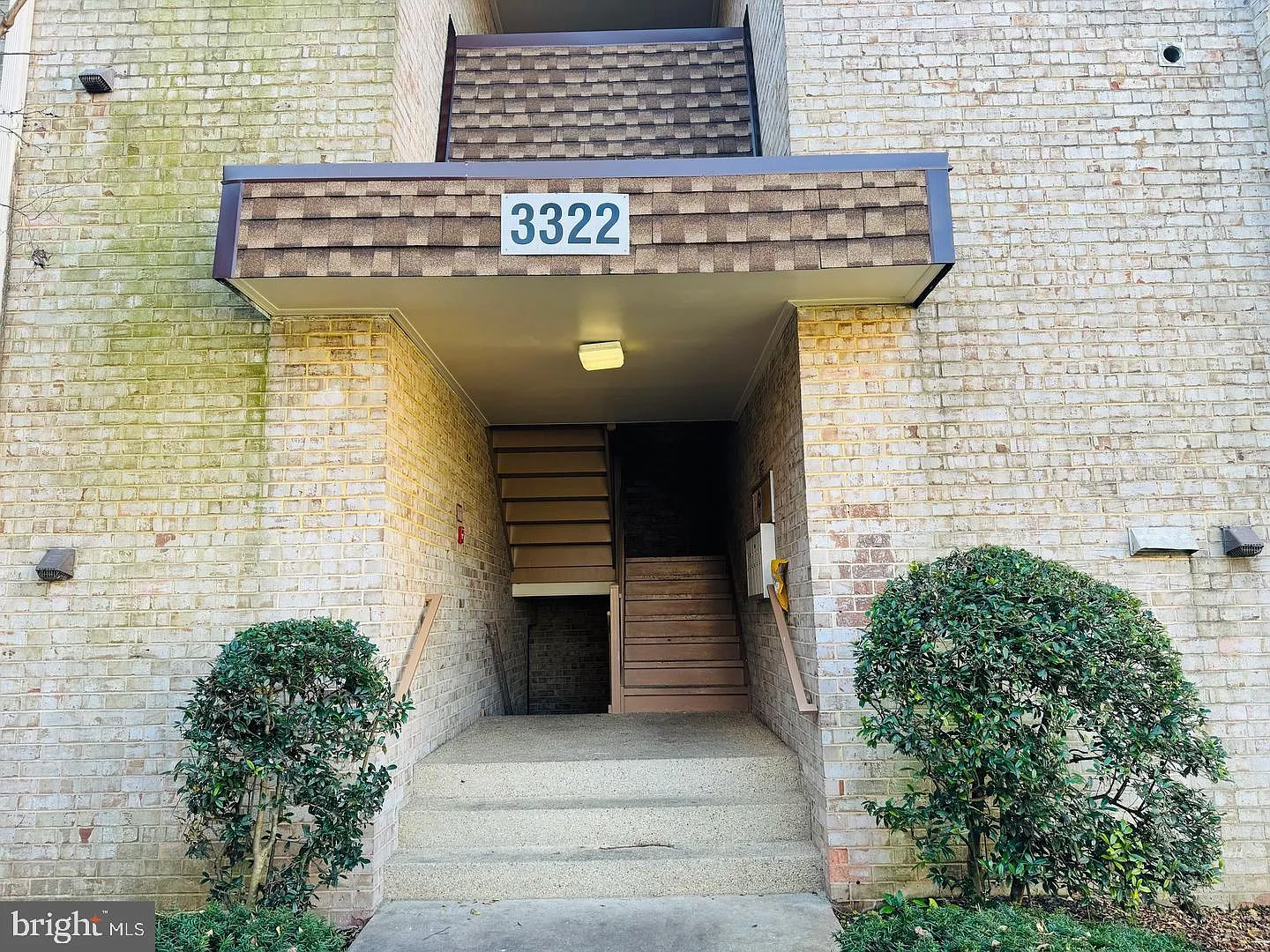 3322 Huntley Square Dr APT B-2 photo 1