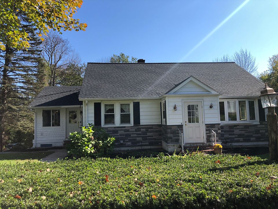 657 Pleasant St, Rochdale, MA 01542 Zillow
