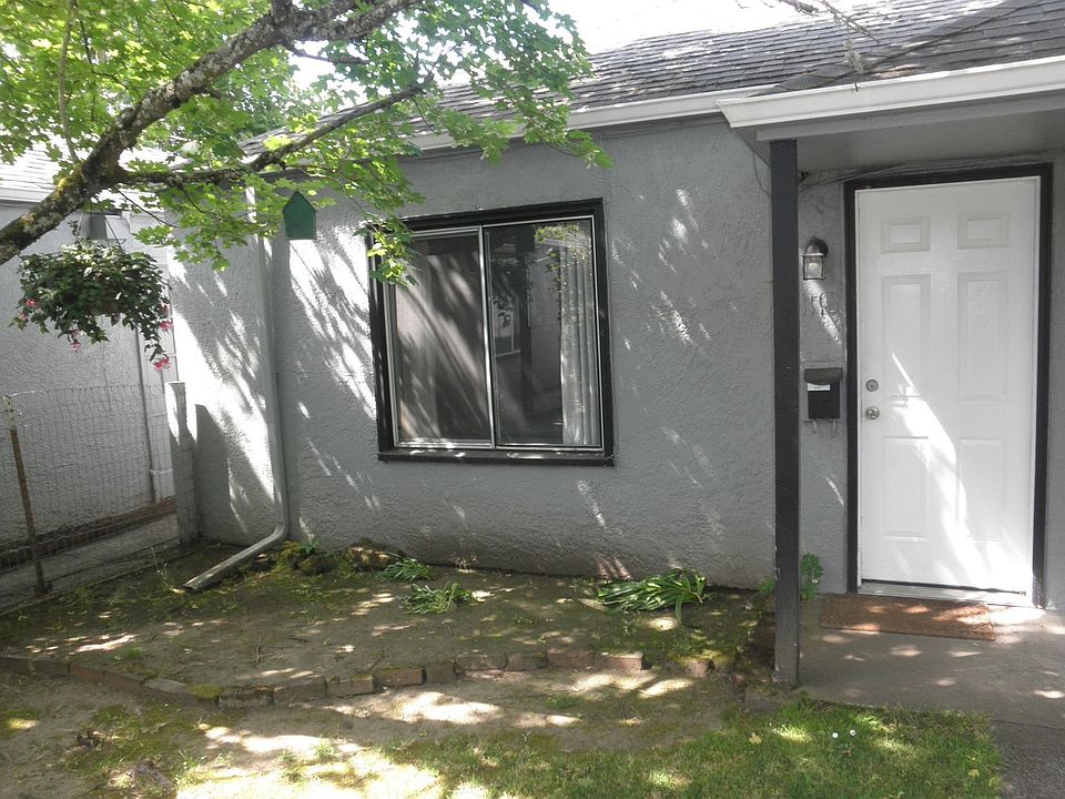 1st image of 1118 3rd St NW