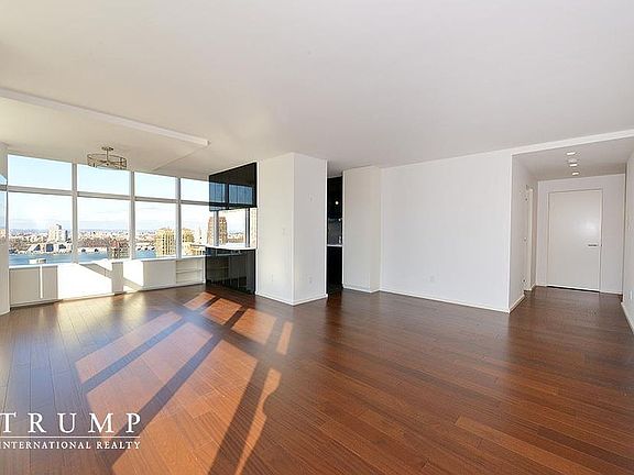 2nd image of 160 W 66th St APT 34H